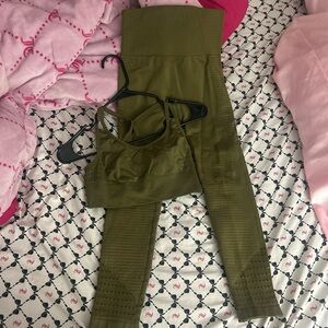 Stylish Olive High-Waisted Leggings